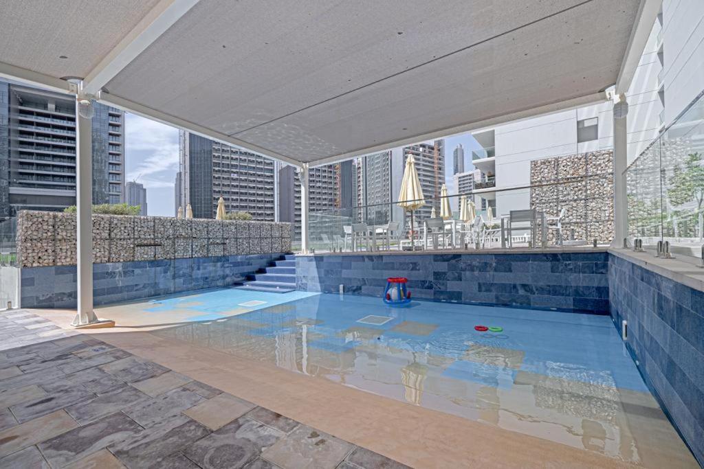 Fantastic One Bedroom Apartment With Burj-Khalifa View ดูไบ ภายนอก รูปภาพ