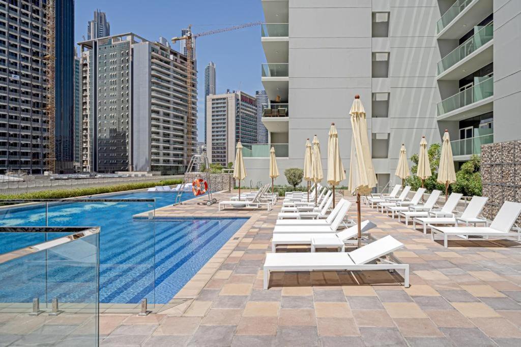 Fantastic One Bedroom Apartment With Burj-Khalifa View ดูไบ ภายนอก รูปภาพ